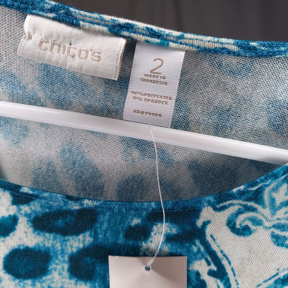 Chicos Top Womens Medium 2 Teal Blue Animal Ruched Stretch Knit 3/4 Scoop‎ Neck - Picture 3 of 8